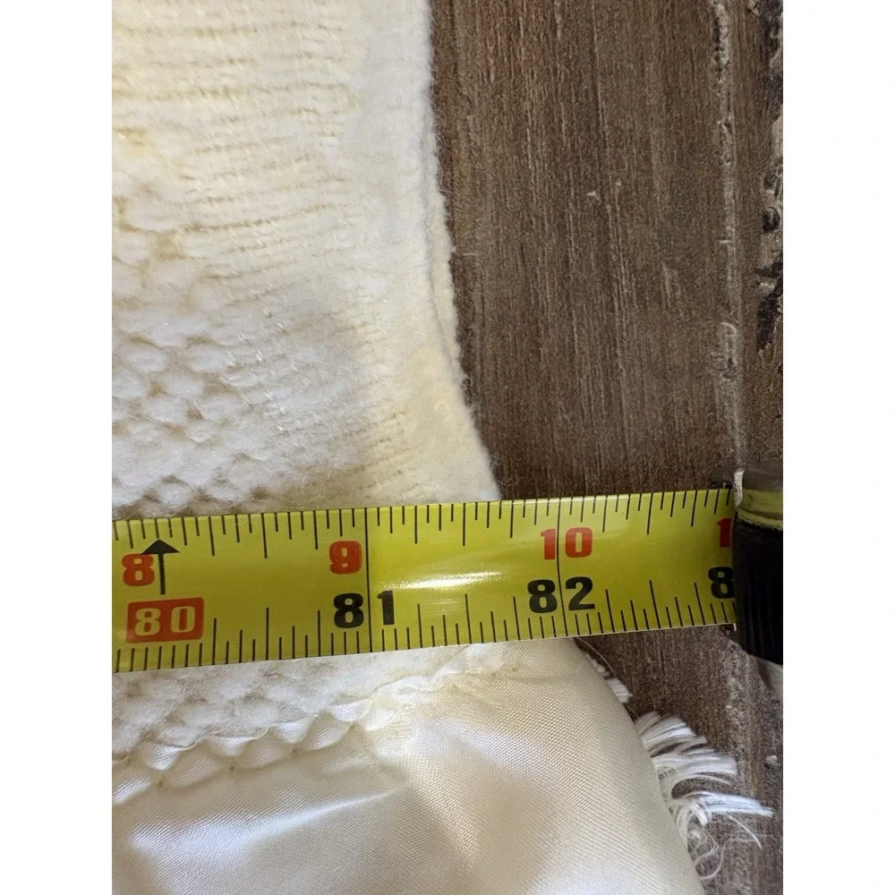 Vintage‎ Medium Creme Blanket Acrylic Satin Trim Made in USA 88